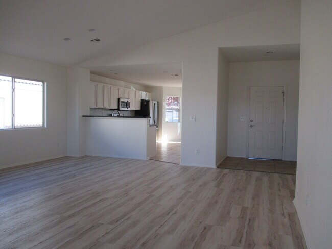 Building Photo - 3419 Rosewood St