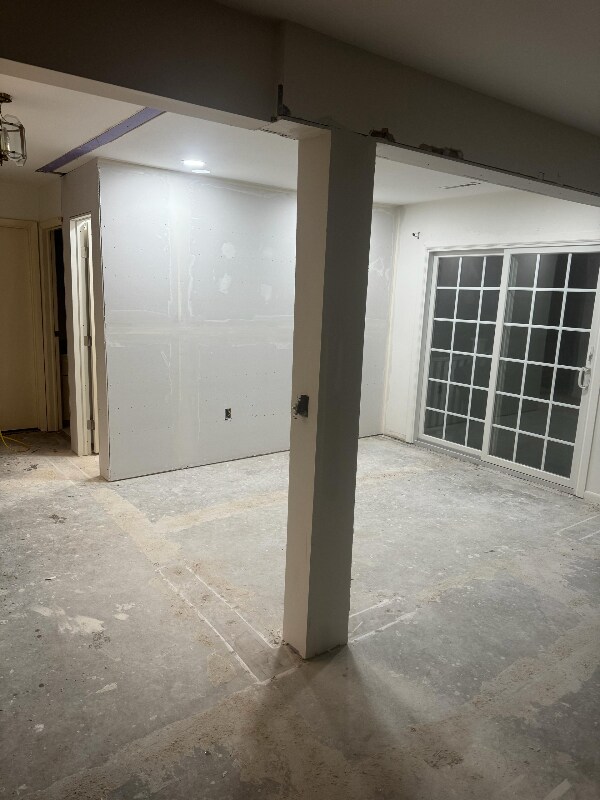 Foto del edificio - 737 Lemoyne Ave