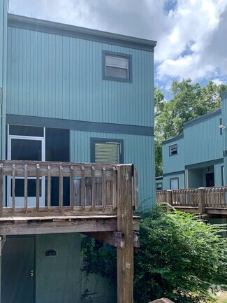 Building Photo - 605 SW 75th St