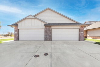 Building Photo - 13607 Hunters View St