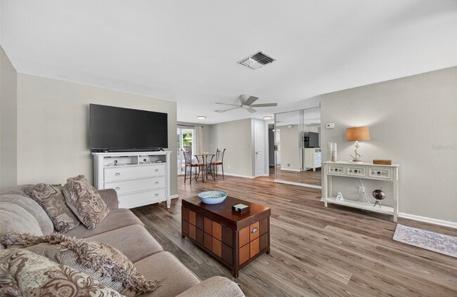 Foto del edificio - 7213 Isle Dr