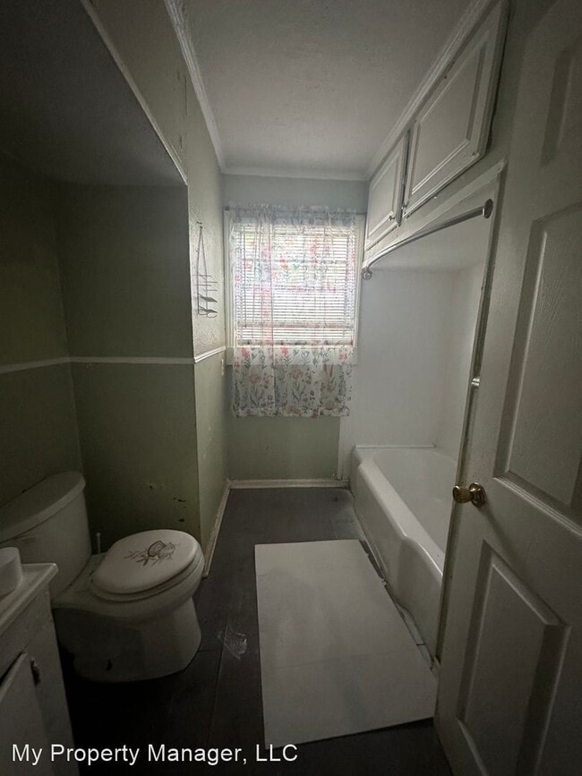 Building Photo - 3 br, 1 bath House - 311 W. 69th Street