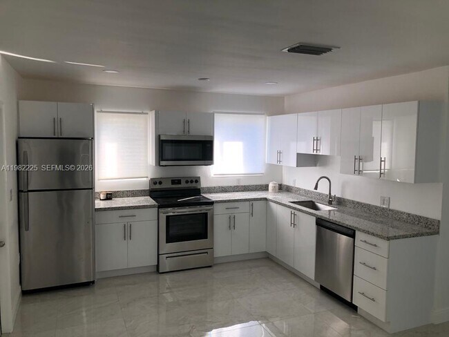 Foto del edificio - 1401 NW 8th Ave