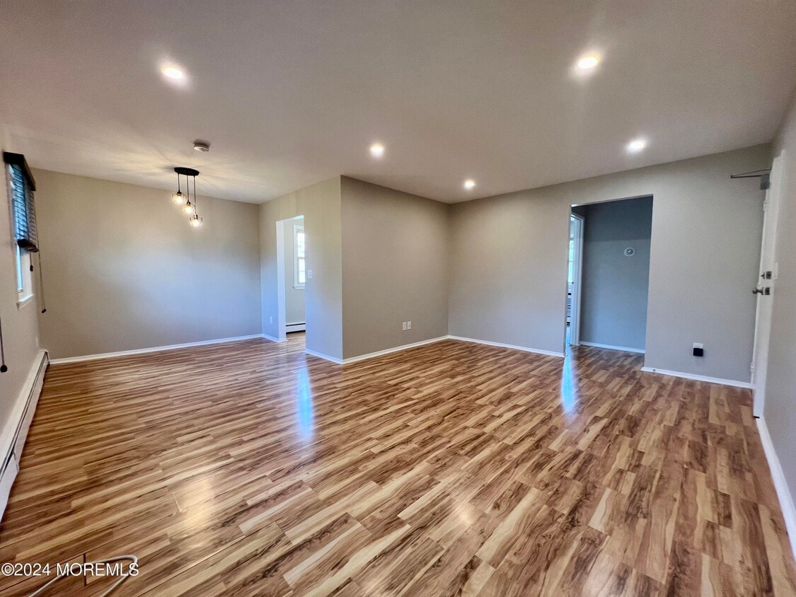 420 Cross Rd Unit B2, Matawan, NJ 07747 Condo for Rent in Matawan, NJ