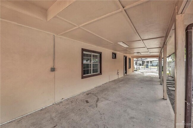 Foto del edificio - 1329 Shufford St
