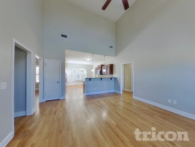 Foto del edificio - 8820 Cole St