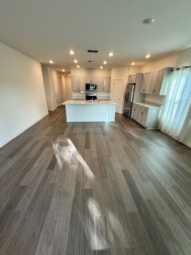 Foto del edificio - Beautiful 4-Bedroom Home in the Wyndham Es...