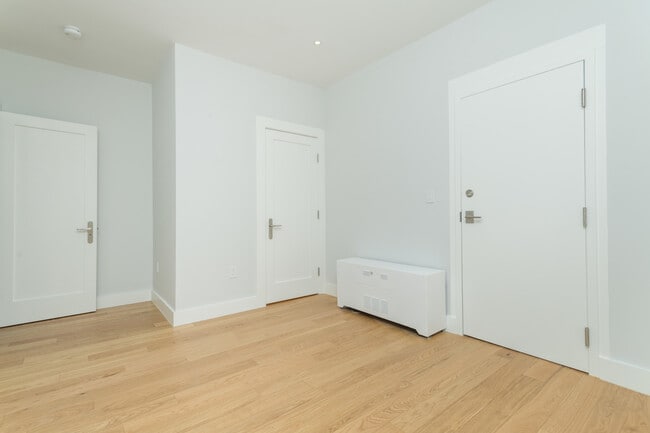 Building Photo - 41 Radnor Rd