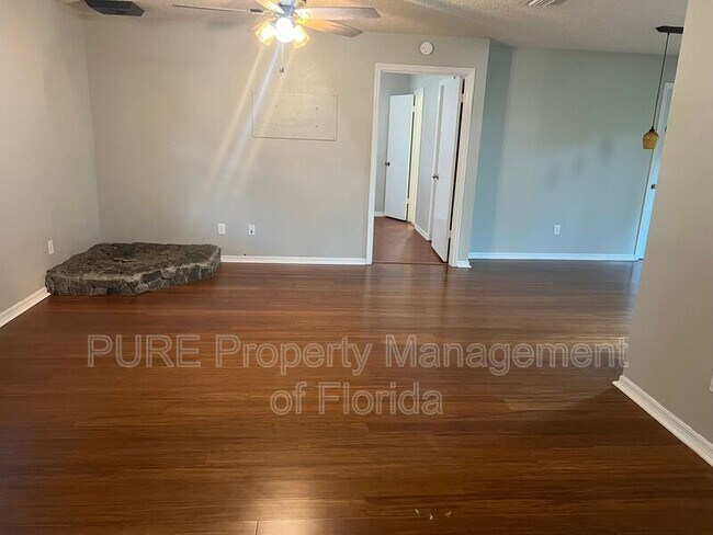 Foto del edificio - 70 Almond Rd