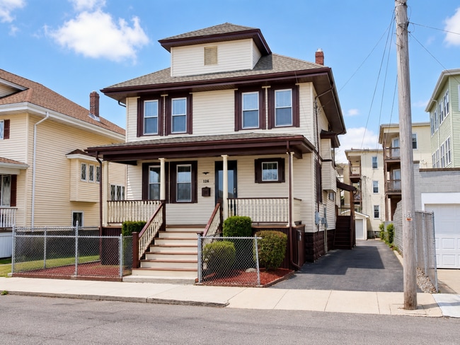 Building Photo - 126 2nd St