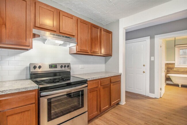 Foto del edificio - NW 2BR Upper