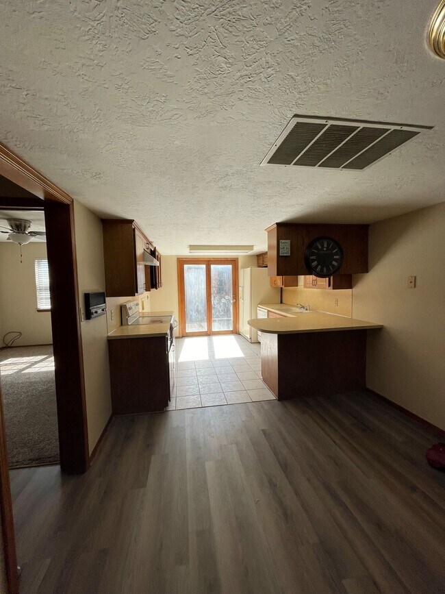 Foto del edificio - 4506 NE Arlington Ave