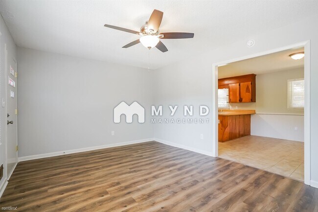 Building Photo - 3 br, 1 bath House - 706 Pond St