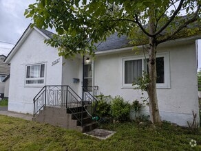 Building Photo - 9763 Sidney St