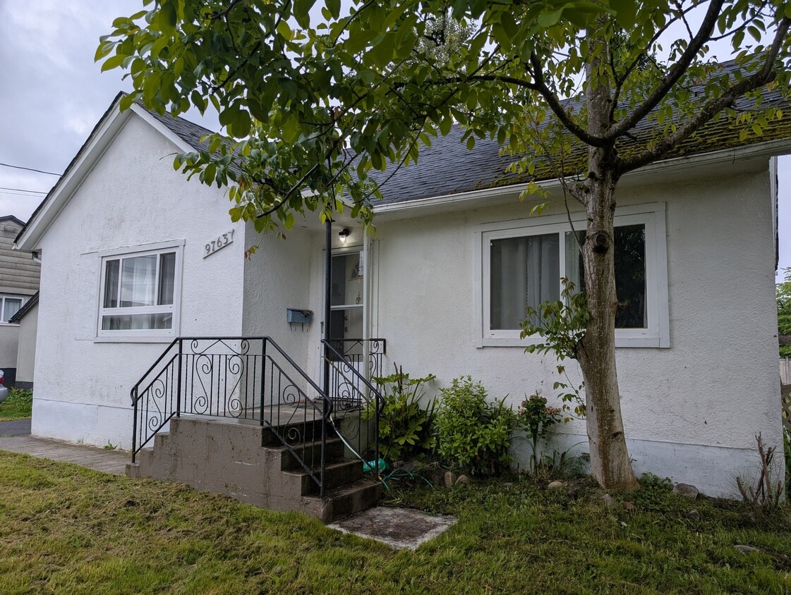 Primary Photo - 9763 Sidney St