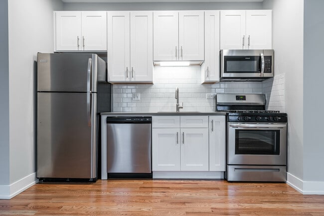 Photo - 2109 N Sedgwick St Apartment