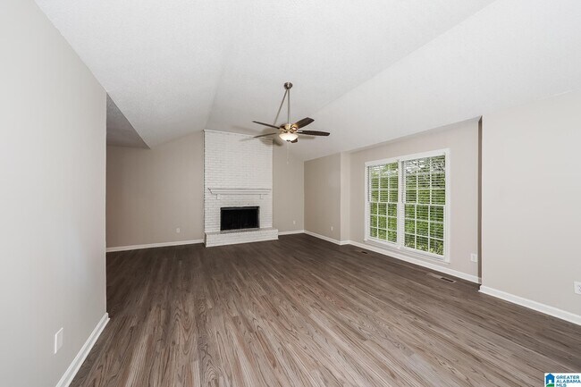 Foto del edificio - 1704 Native Dancer Dr