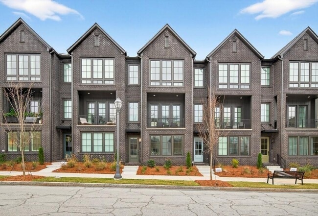 Building Photo - 2641 Mackintosh Ct