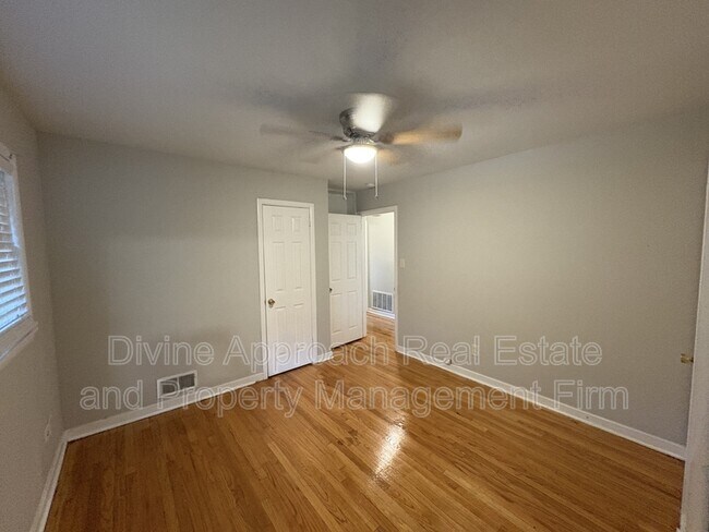 Foto del edificio - 1128 50th St Ensley