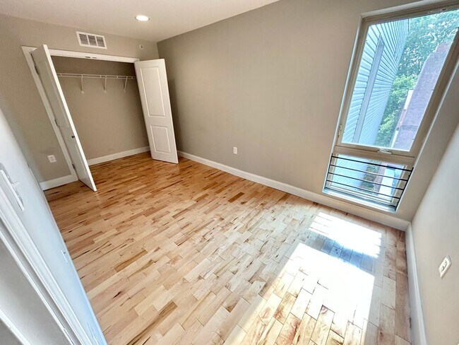 Foto del edificio - 426 n 40th St (LO)