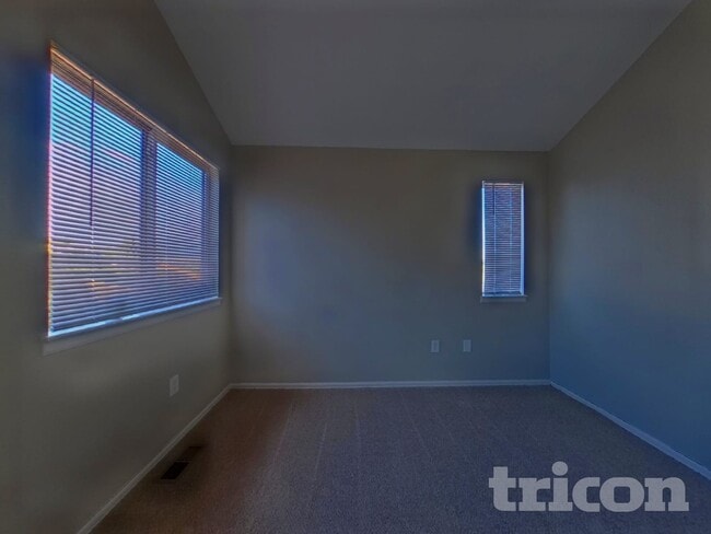 Building Photo - 1448 Sunnyside St