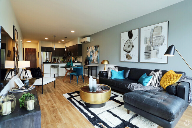 1BR, 1BA - 792 SF - The Margot