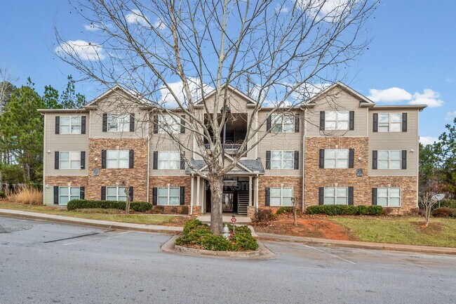 Building Photo - 1202 Fairington Club Dr