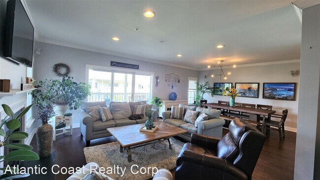 Building Photo - 3 br, 2.5 bath House - 3 Bedroom/2.5 Bath ...