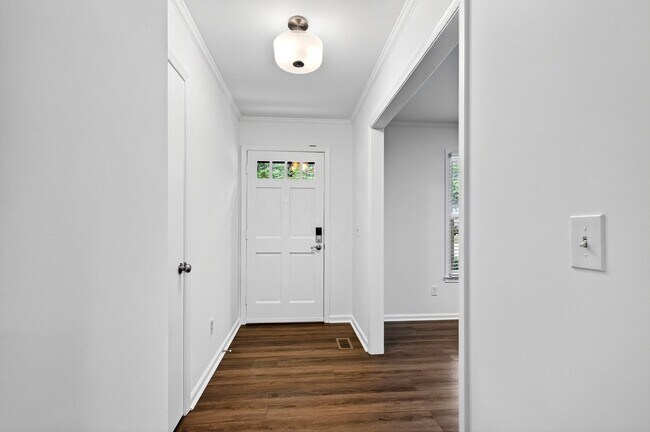 Foto del edificio - 5933 Crepe Myrtle Ct