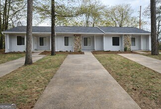Building Photo - 100 Summerwood Dr