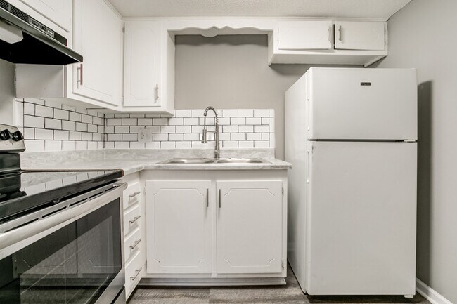 Foto del edificio - 3050 N 58th St
