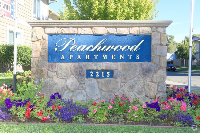 Building Photo - Peachwood