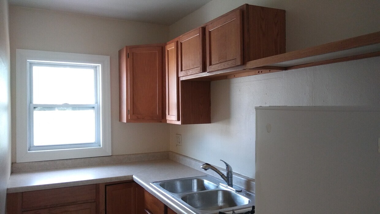 Building Photo - 1392 N 59th St.