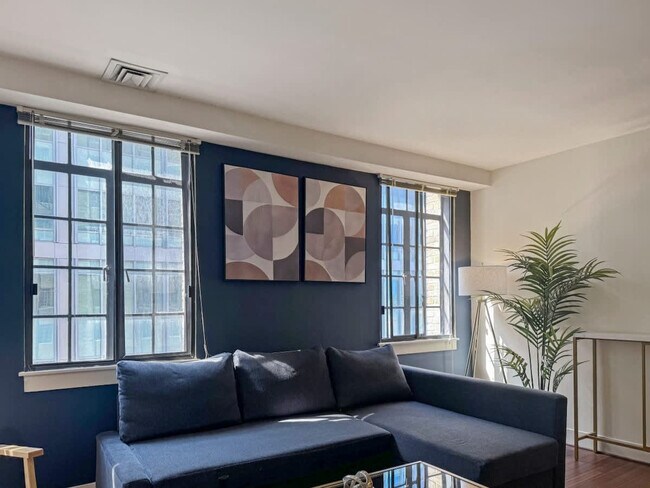 Building Photo - 111-23 N 15th St