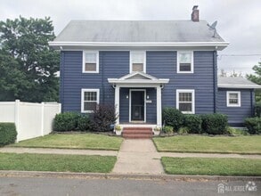 Building Photo - 310 4th St