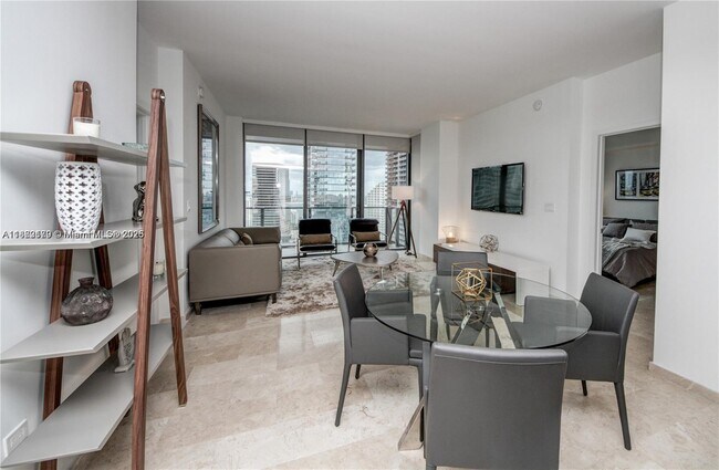 Foto del edificio - 88 SW 7th St