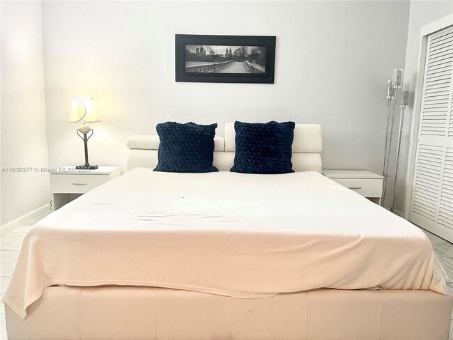 Foto del edificio - 3001 S Ocean Dr