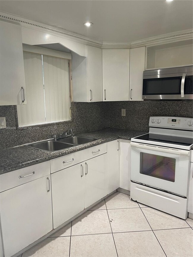 Building Photo - 7505 SW 82nd St