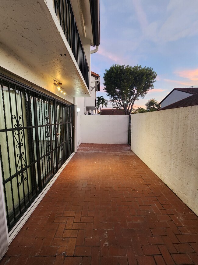 Foto del edificio - 1461 SW 124th Ct