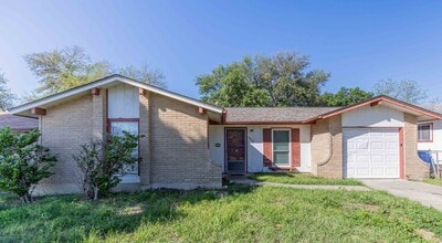 Building Photo - 4910 Tennyson Dr
