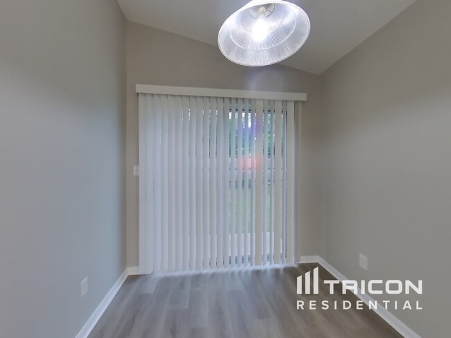 Building Photo - 3139 Boynton Dr