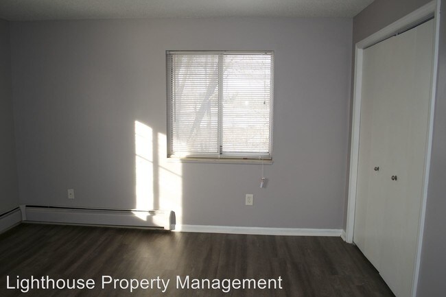 Building Photo - 941 Hardwick Dr SE