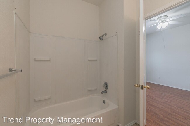 Foto del edificio - 3 br, 2 bath House - 121 Collett Court