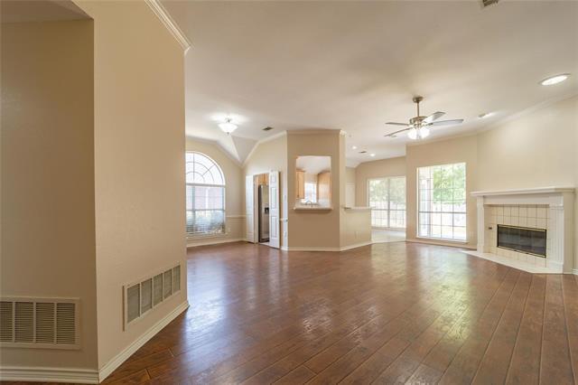 Building Photo - 904 Becker Dr