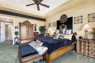 Building Photo - 9145 Tesoras Dr