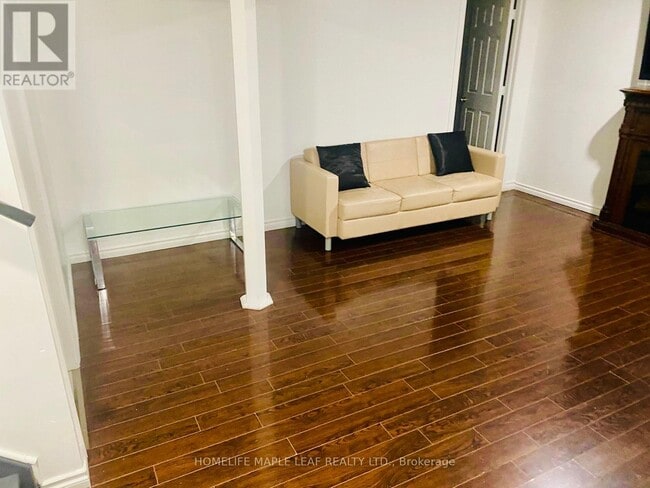 Building Photo - 105 Prairie Dunes Pl