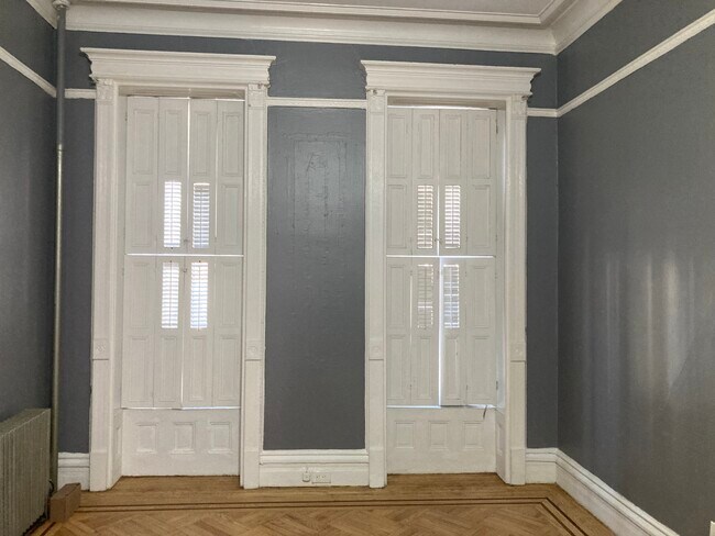 Foto del edificio - 604 Halsey St