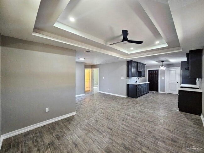 Building Photo - 18 S Raul Longoria Rd