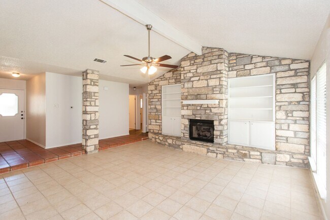 Foto del edificio - Charming 3/2 in South Austin at 290 and the Y in Oak Hill
