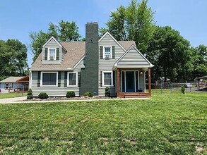 Building Photo - 10826 E Ayers Ave